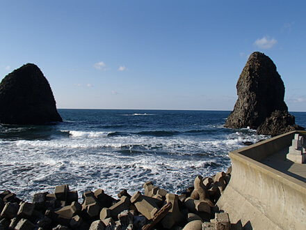 三本杉岩
