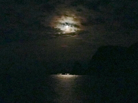 満月