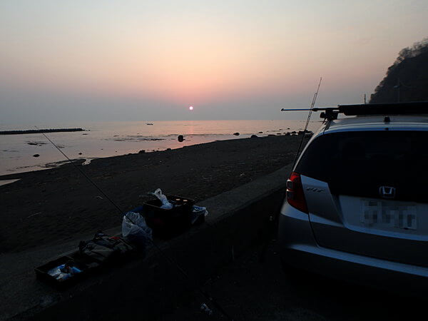 朝日が出てきた
