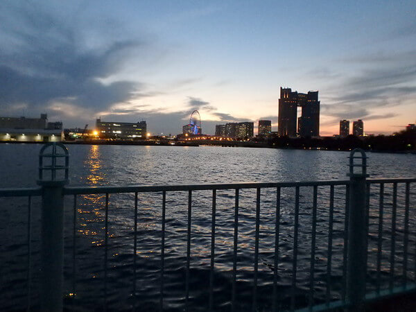 夕マズメの東京湾