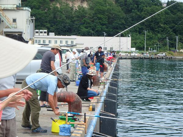 賑わう北浜