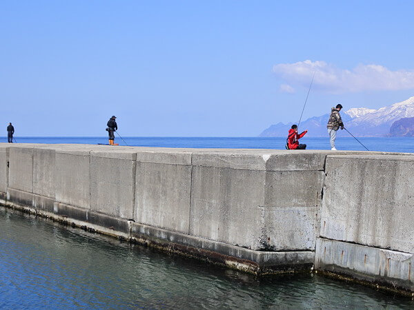 ラストは防波堤から