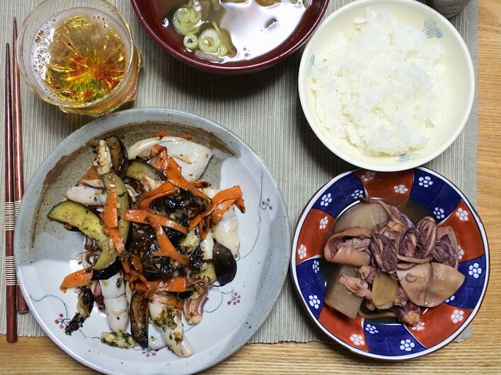 野菜炒めとイカ大根