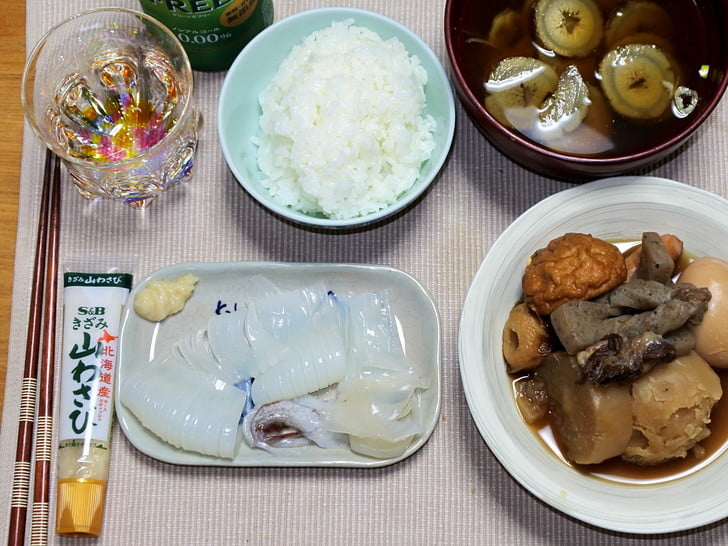 イカ刺しとおでん