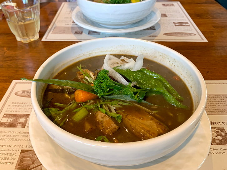 海方面の逆張りカレー
