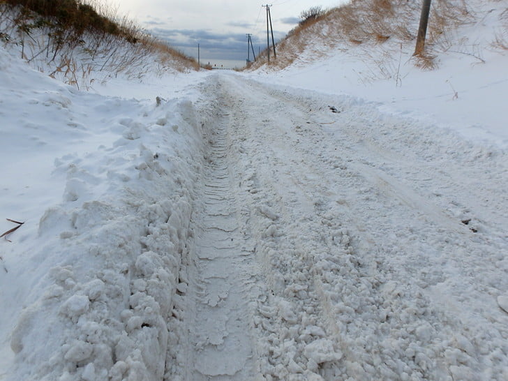 未除雪区間のわだち