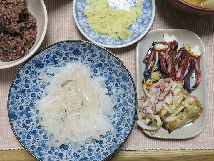 胴と耳はいかそーめんに