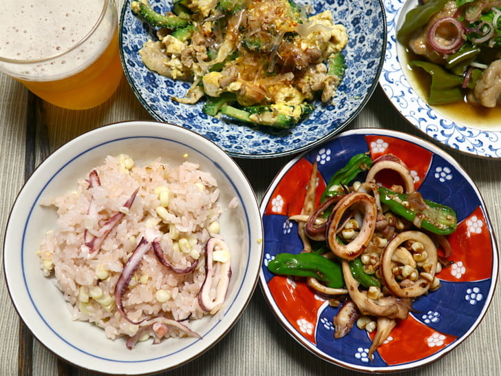 とうきびとイカの料理