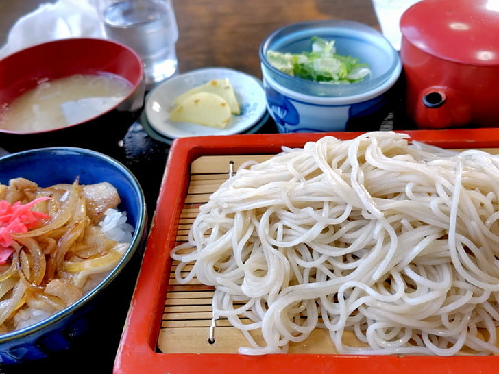 両国さんで腹ごしらえ