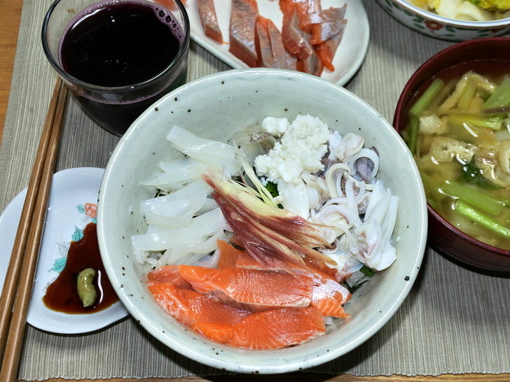 イカサクラ丼