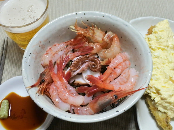 3種のエビ丼