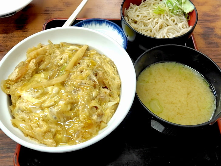 蕎麦屋の親子丼