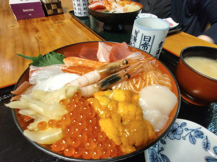 豪華海鮮丼