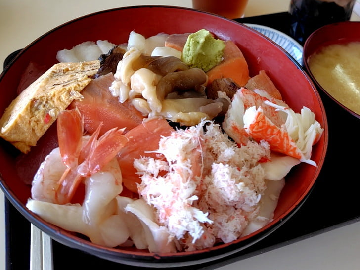 ホッキ入り生ちらし